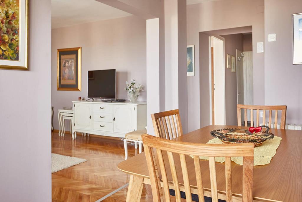 Spacious Modern Apartment In Peaceful Neighborhood Skopje Eksteriør bilde